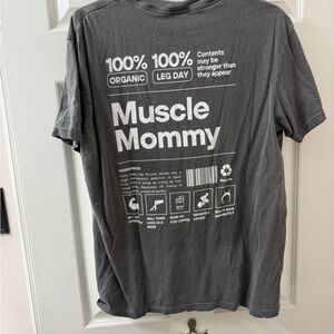 Comfort Colors Gray Muscle Mommy Tee